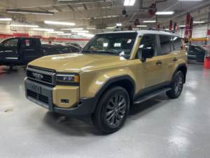 Toyota Land Cruiser 2025 Seminuevo, Limpio, con Turbo Intercooler, Gasolina/Eléctrico - Product Image 3