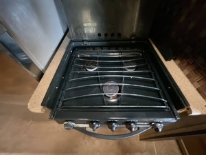 Used 2016 F-o-r-e-s-t R-i-v-e-r Salem V-i-l-l-a C-l-a-s-s-i-c 400R-E-T-S - Product Image 2