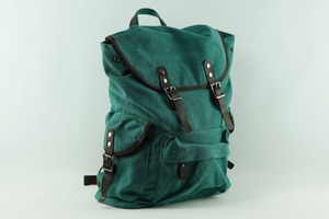 กระเป๋าเป้สะพายหลังหนังพรีเมียม ผ้าแคนวาส ทนทาน เหมาะสำหรับการเดินทางกลางแจ้ง ไปโรงเรียน ทำงาน เดินป่า ใช้ได้ทั้งชายและหญิง ความจุขนาดใหญ่ หลายช่องใส่ของ รุ่น CBP-0100 - Product Image 2