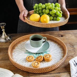 Plateau de service en rotin nacre, plateau en rotin mosaïque fabriqué au Vietnam, haute qualité avec poignée - Product Image 5