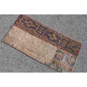 Alfombra Turca Vintage, Alfombra Pequeña de 1.6x3.2 pies, Alfombra de Lana Abstracta Azul y Roja - Product Image 4