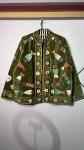 Chaqueta de terciopelo Suzani hecha a mano con diseño de pez bordado, abrigo estilo bohemio - Product Image 6