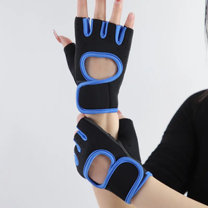 Gants de fitness Dynamic Grip conçus pour le cyclisme et le levage par intervalles à haute intensité - Product Image 1