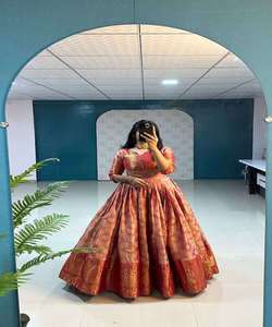 สวยมากและดีไซเนอร์ปาร์ตี้สวมเสื้อเย็บปักถักร้อยสุภาพสตรีอินเดียผู้หญิงเย็บสําเร็จรูปราคาต่ําขายส่งซูราษี - Product Image 2