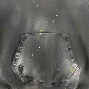 Sweat à capuche personnalisé streetwear délavé au soleil avec rivets et strass pour homme, qualité élégante avec service OEM - Product Image 6