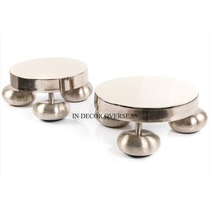 Latest Pattern Arrival High Grade Gold Plated Superior Quality Metal Made White Color Powder Coated Serving <b>Tray</b> From India - Product Image 2