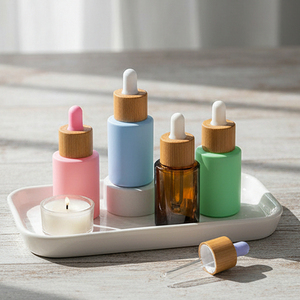 Botellas de Vidrio con Gotero de Colores Macaron y Tapas Doradas, Envases 100% Herméticos para <span class=keywords><strong>Aceites</strong></span> Esenciales y Sueros, Venta al Por Mayor - Product Image 1