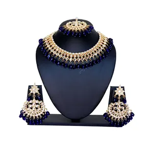 Ensemble de bijoux de mariée plaqué or Kundan, collier ras du cou en acier inoxydable avec perles bleu foncé et zircon pour mariage - Product Image 1