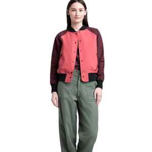 Veste de baseball courte de taille de nouveau style de matériel de laine de couleur de ton de femmes respirantes à vendre au prix d'usine - Product Image 1