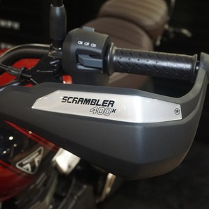 Adesivi 3D su Misura, Protezioni per Manubrio, Adesivi per Serbatoio Compatibili con Triumph Scrambler 400 X - Product Image 1