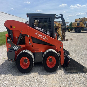 Chargeuse sur pneus Kubota SSV75 74HP avec levage vertical hydraulique à vendre - Product Image 1