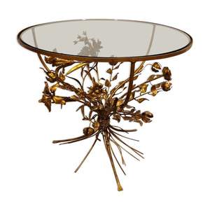 Table basse élégante en aluminium de conception florale avec le dessus en verre approprié aux intérieurs de salon et aux buts décoratifs - Product Image 1