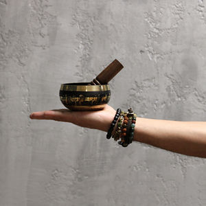 Cuenco de latón hecho a mano, cuenco de terapia de sonido tibetano hecho a mano, cuenco curativo Tibetano para la curación del cuerpo, disponible a precio de fábrica - Product Image 4