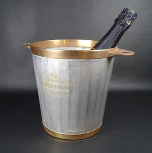 ถังแช่ไวน์อะลูมิเนียมทรงรี เป็นมิตรกับสิ่งแวดล้อม ทันสมัย มีสไตล์ สำหรับแช่เครื่องดื่ม เหมาะสำหรับแจกเป็นของขวัญ มีจำหน่ายราคาส่ง - Product Image 3