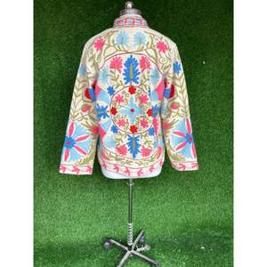 Taille libre Femmes à la mode Suzani coton broderie veste courte à la main matelassé hiver Kimono Style manteau pour l'été - Product Image 5