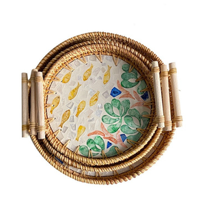 Plateau de service de luxe en rotin et nacre faits à la main avec poignée de plateau de lit au design rustique en nacre - Product Image 1