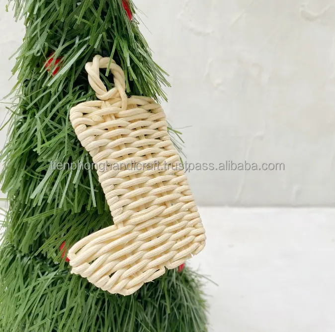 クリスマスツリーの籐の靴下のためのかわいいハンギングチャーム多くの形をした地球に優しい | 自由奔放に生きる保育園の籐の籐の装飾