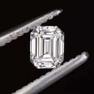 Premium 0.40 CT Emerald Cut Lab Grown Diamond VS2 Clarity Excellente coupe CVD Gemme en vrac pour bagues et pendentifs - Product Image 1