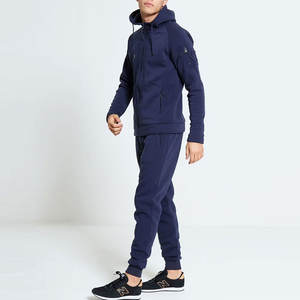 Venta al por mayor Tarifa Nueva llegada Hombres Ropa Chándal Color sólido Ropa casual Moda Dos piezas Hombres Chándal Conjunto - Product Image 3