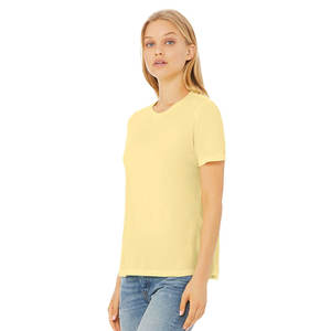 Camiseta con estampado de texto verde oliva transpirable para mujer - Product Image 5