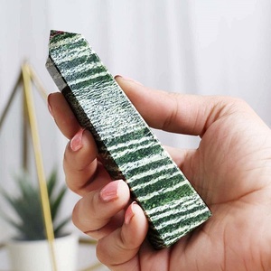 Points de tour polis en cristal de jaspe de zèbre vert naturel de qualité incroyable sur l'agate de Soha pour la guérison et la méditation en vente - Product Image 6