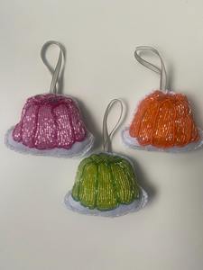 Porte-clés brodé de perles de fleurs : Breloque de sac Hibiscus faite à la main, accessoires de sac, perles de rocaille, porte-clés de voiture - Product Image 3