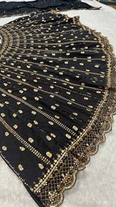 Lehenga Choli de Seda Tabby Negra con Bordado en Relieve, Largo hasta el Suelo, Corte Regular, con Dupatta de Red, Diseño de Diseñador para Boda, Compromiso, Diwali - Product Image 3