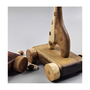 Juego de animales de madera hechos a mano, juguetes educativos Montessori, figuras de madera seguras y no tóxicas para niños y niños pequeños - Product Image 4