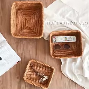 Ensemble de 3 paniers de table en rotin de différentes tailles avec un design élégant, parfaits pour la décoration intérieure et les accessoires de cuisine. - Product Image 5