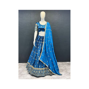 คอลเลกชันพิเศษของเสื้อผ้าชาติพันธุ์อินเดียออกแบบใหม่ lehenga choli ผ้าไหมเงางามแฟนซีหนักด้วยลำดับและงานปัก - Product Image 1