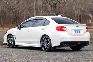 Auto Usado en Buen Estado a Precio Accesible, Subaru WRX STI Limited Sedán 2021, Envío a Todo el Mundo - Product Image 5