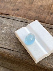 พลอยคาโมชอนสี9.03กะรัตและพลอยสีฟ้าสวยทรงวงรีทำเครื่องประดับอัญมณีสีขาววาวลูกปัดหลวม - Product Image 3