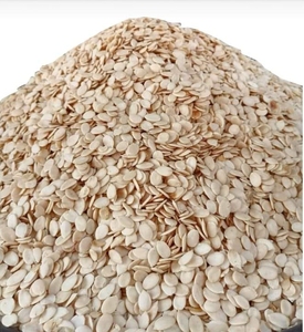 Graines de melon noir brésiliennes séchées et décortiquées en vrac, comestibles, 100% naturelles, saines, durée de conservation de 2 ans, en vente - Product Image 1