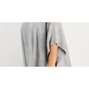Poncho Maglione Donna Alfani Taglia XL con Collo Alto, Grigio, con Fiocco sul Colletto, Logo Frontale, Casual, Aperto, Traspirante, con Applicazioni per Autunno/Inverno - Product Image 3