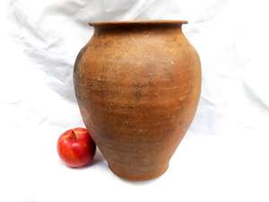 Jarrón de Terracota Vintage con Asa, Cerámica Texturizada Única de Estilo Bohemio, Decoración Rústica Antigua para el Hogar, Biodegradable y Desechable - Product Image 3