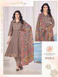 Último traje de diseñador Venta caliente Colección Premium Lenging Silk Kurti Pant & Dupatta con bordado Trabajo Exportador mundial - Product Image 5