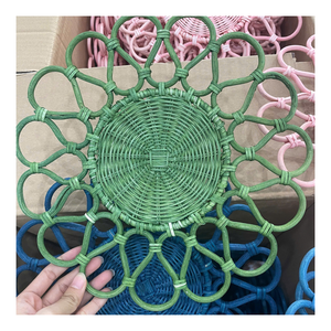 Assiette en rotin faite à la main du Vietnam, design élégant et tendance, adaptée aux fruits, au pain, aux faveurs de mariage, avec logo personnalisé, tailles disponibles - Product Image 3