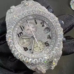 Reloj de Diamantes Moissanite Completamente Blanco, Moderno y de Alta Demanda, para Fiestas de Trabajo y Regalos, Disponible al Mejor Precio - Product Image 1