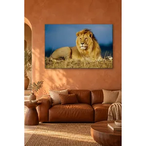 Impression sur toile de Fida : Lion à crinière dorée contre un ciel bleu - Product Image 5
