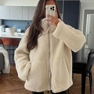 Venta al por mayor de moda cálido señoras invierno Zip up abrigos mujeres Sherpa chaqueta de lana con bolsillos grandes - Product Image 1