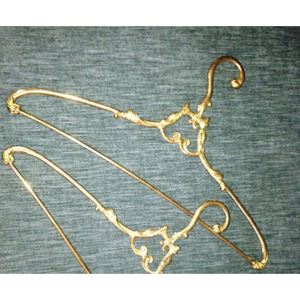 Nouveau cintre élégant de concepteur fait de matériel en métal cintre élégant parfait pour organiser des manteaux robes costumes et chemises - Product Image 6