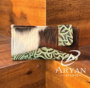 Portefeuille en cuir de fourrure de vachette pour femmes sculpture sac à main en cuir usiné pochette porte-cartes motif occidental Offre Spéciale pochette élégante - Product Image 1