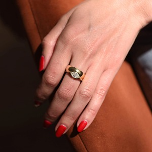 แหวนแฟชั่นสไตล์น่ารักสำหรับผู้หญิงลายเพชร1กะรัตสำหรับผู้หญิงแหวนทองแข็ง10K ลาย VVS2ใสได้รับการรับรองจากผู้ผลิต - Product Image 5