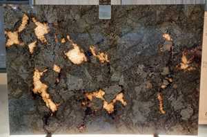 Silo Granites AGT Alaska Gold Granit translucide Carrelage naturel Design moderne Finition flammée Surface polie Garantie 5 ans - Product Image 4