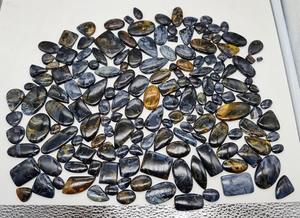 พลอยแร่ธรรมชาติสำหรับทำเครื่องประดับอัญมณีสีฟ้าทรงหลังเบี้ยทรงโค้งตัดเรียบสำหรับการทำเครื่องประดับหินขายส่ง - Product Image 2