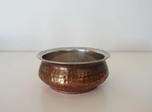 Olla de acero martillado personalizada al por mayor y cuenco para servir Cooper Handi con utensilios de cocina con acabado de cobre a precios económicos - Product Image 2