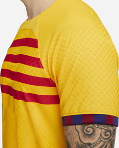 En stock, vente en gros, maillots de football classiques rétro respirants et à séchage rapide de qualité pakistanaise, maillots de football vintage personnalisés 2024 - Product Image 5