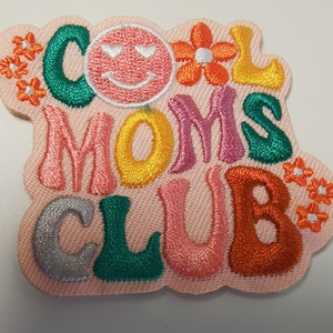 Patchs brodés en chenille personnalisés avec lettres colorées à coller au fer - Product Image 2