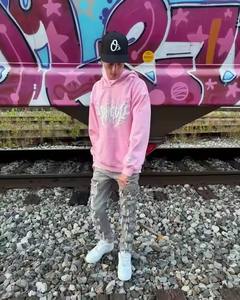 เสื้อฮู้ดผ้าฝ้ายพิมพ์ลายวินเทจแบบสตรีทแวร์ผ้าฝ้ายพิมพ์ลายเต็มตัวแบบกำหนดเองได้ - Product Image 5