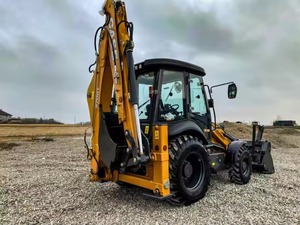 CHARGEUR DE RÉTROCAVELEUSE CASE 570ST assez utilisé à vendre - Product Image 3